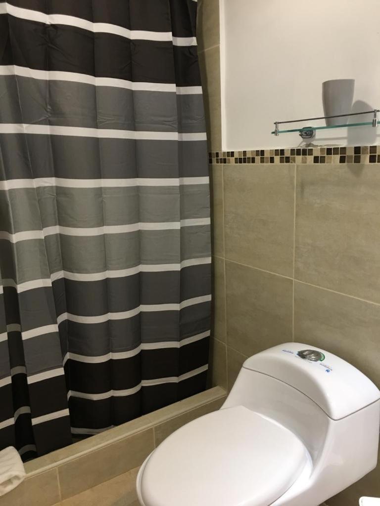 Lindo Departamento Al Pie De Playa Edificio Torre Oceanica Daire Salinas  Dış mekan fotoğraf